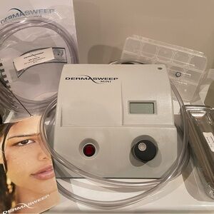 DermaSweep Mini Skincare Device